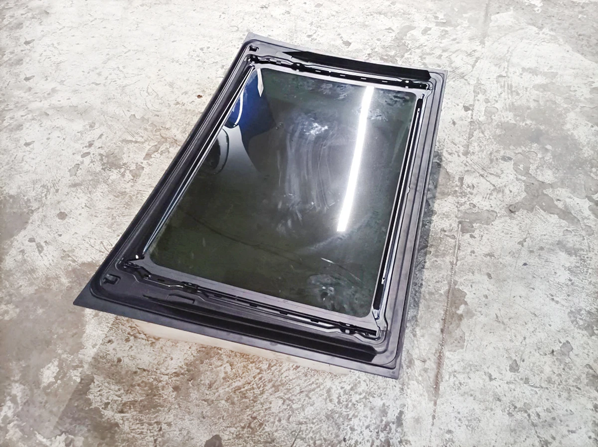 Panoramic sunroof glass (scratched) Mercedes EQS A2977800900