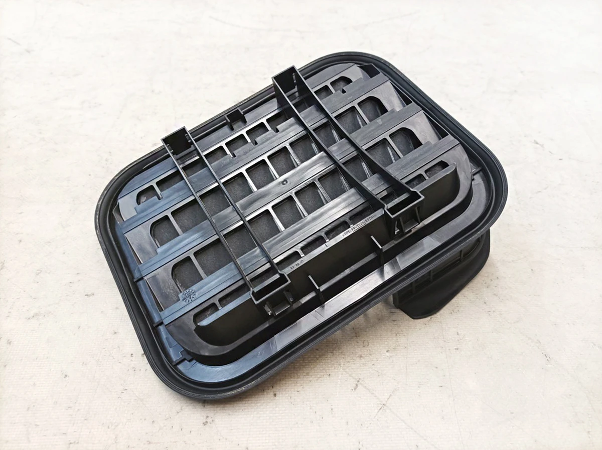 Клапан вентиляційний задній лівий Mercedes EQS A2978309801