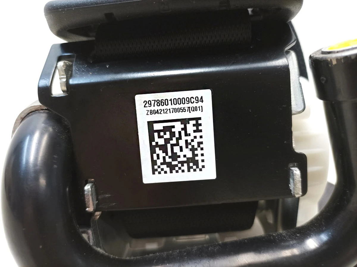 Ремінь безпеки задній правий Mercedes EQS A2978601000