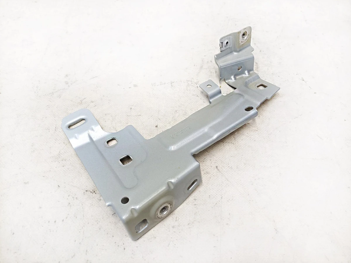 Mercedes EQS A2978800900 front left upper fender bracket