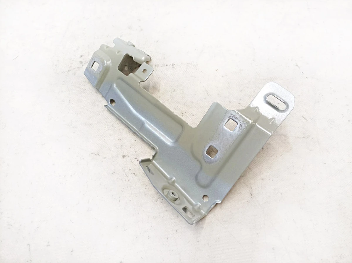 Mercedes EQS A2978800900 front left upper fender bracket