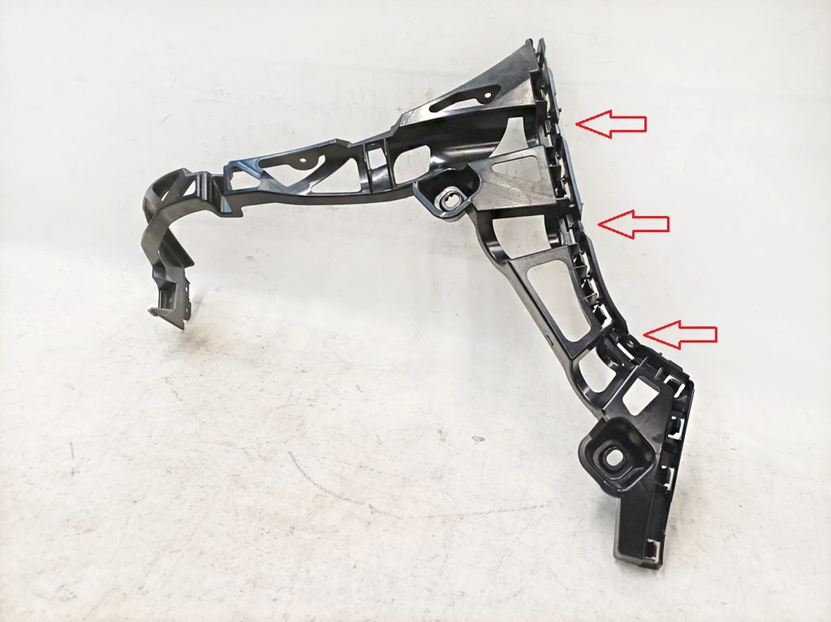 Направляюча бампера заднього ліва з пошкодженням Mercedes EQS A2978801900