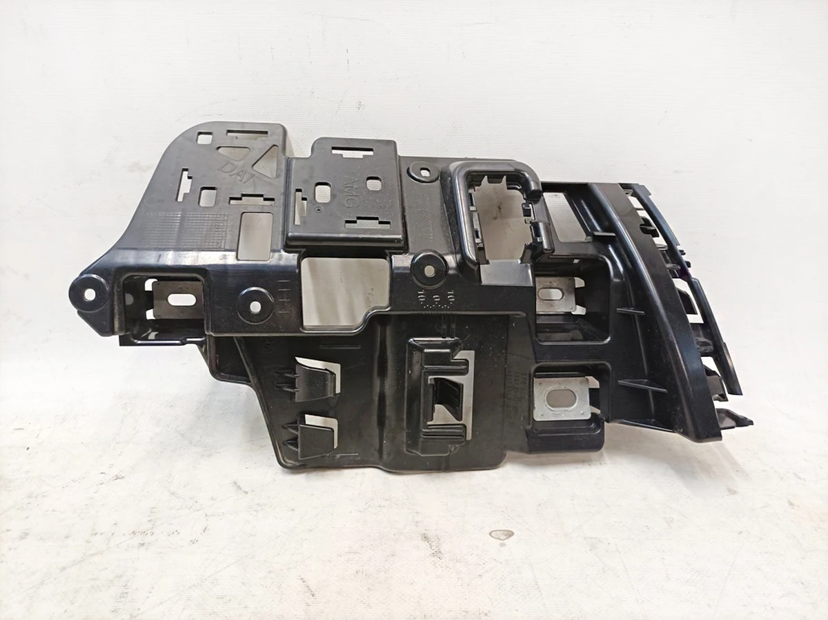 Кронштейн бампера заднього лівого Mercedes EQS A2978803102