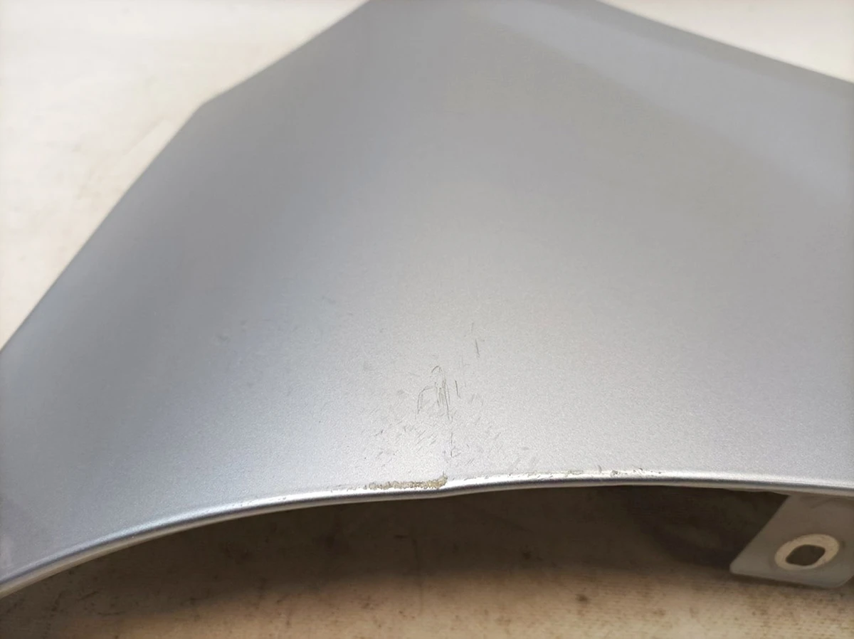 Крило переднє праве 922 Hightech Silber з пошкодженням Mercedes EQS A2978810200
