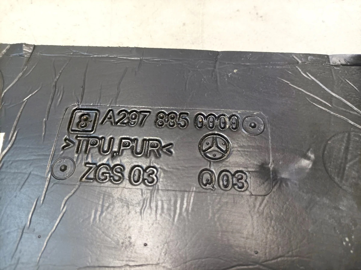 Шумоізоляція крила переднього правого (піна) Mercedes EQS A2978850000