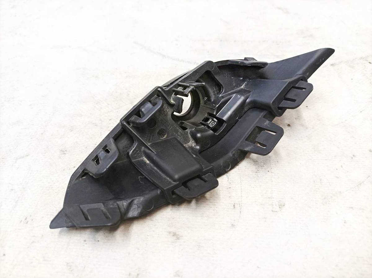 Накладнка бампера переднего в сборе с креплением парктроника правая Mercedes EQS A2978853902