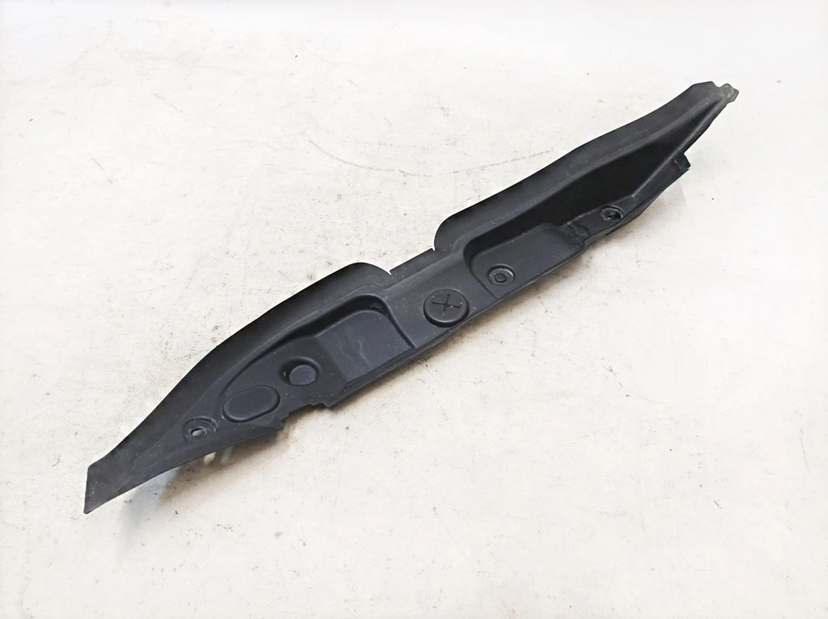 Ущільнювач крила переднього правого Mercedes EQS A2978890100