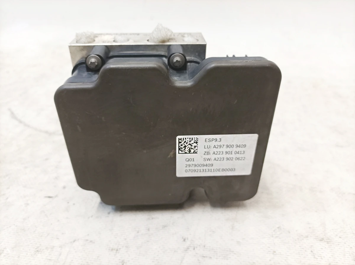 Блок управления ABS Mercedes EQS A2149001907