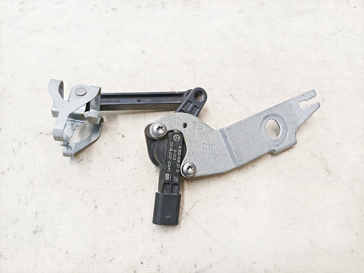 Датчик кута повороту передній правий A0009053713 Mercedes EQS A2979051001