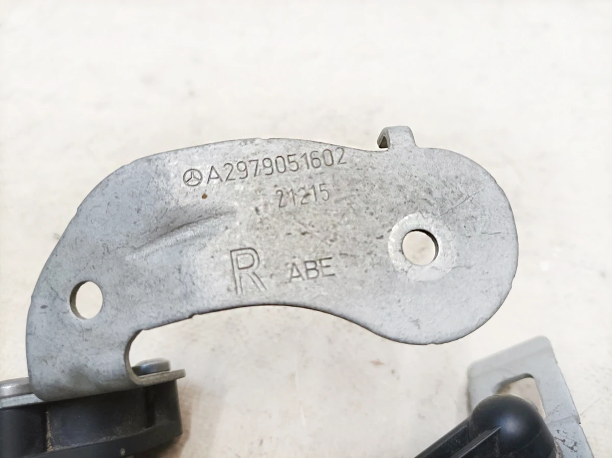 Датчик кута повороту задній правий A0009053713 Mercedes EQS A2979051602