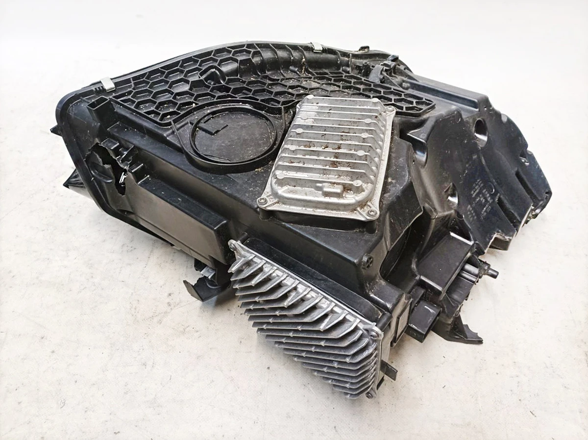 Left LED headlight (damaged) Mercedes EQS A2979060502