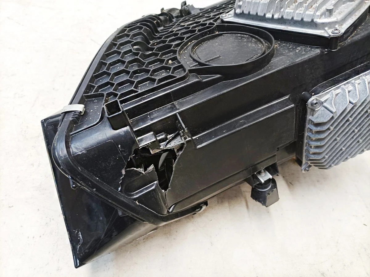 Left LED headlight (damaged) Mercedes EQS A2979060502