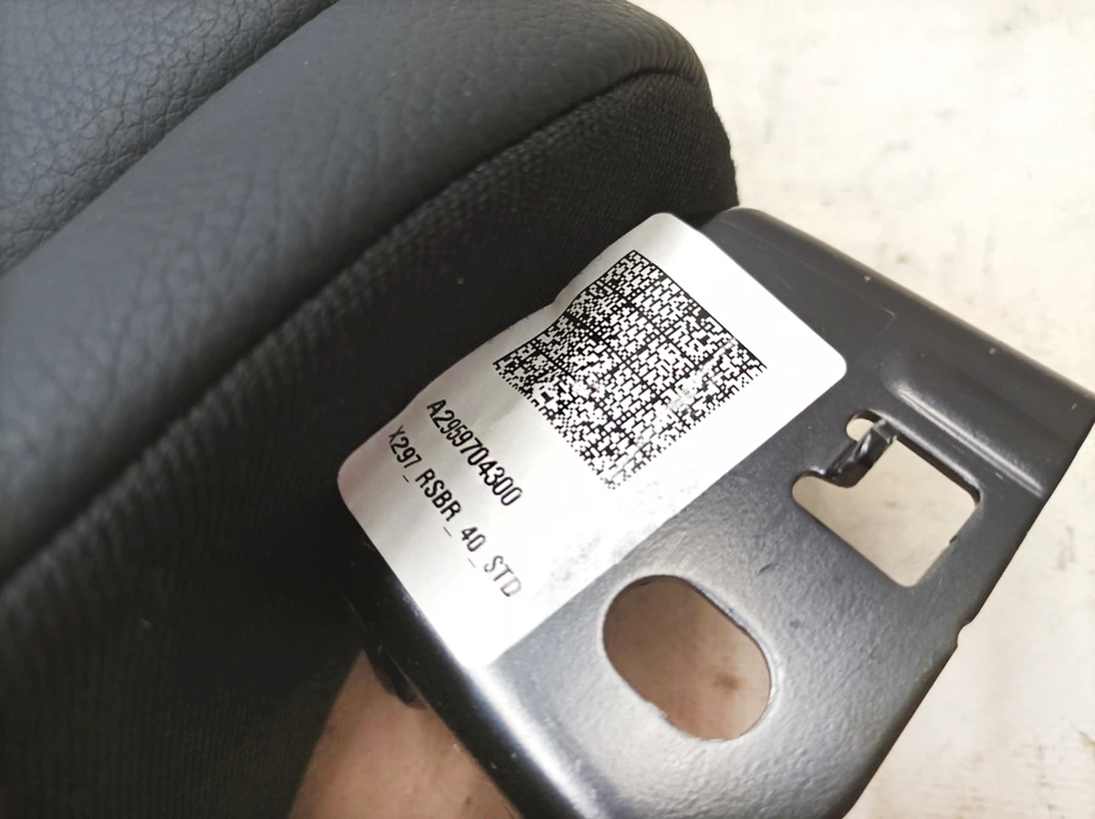 Спинка сиденья второго ряда правая 9E43 в сборе Mercedes EQS A2979201601