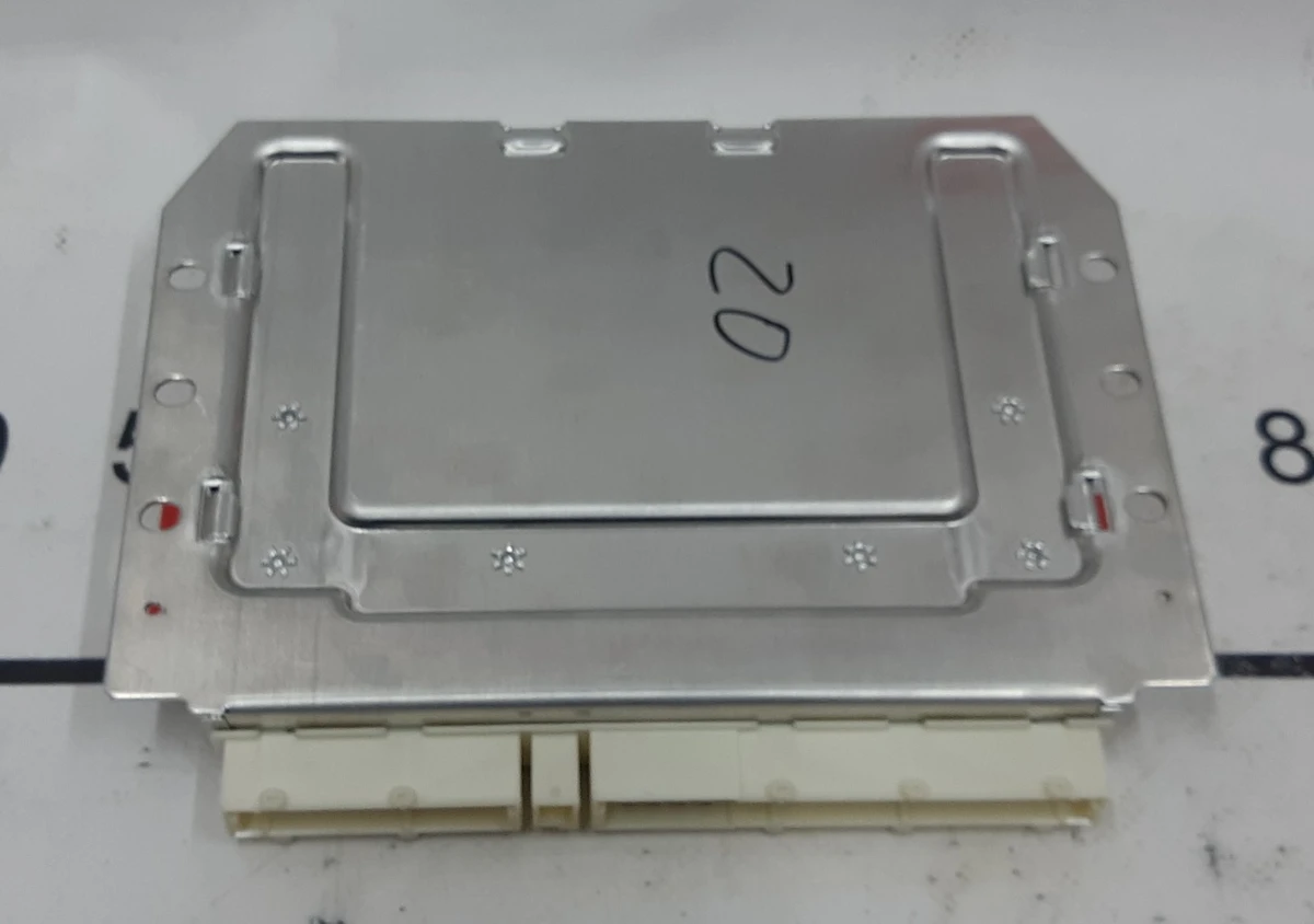 3 Блок управления пневмо подвеской Tesla model S 6006413-00-D