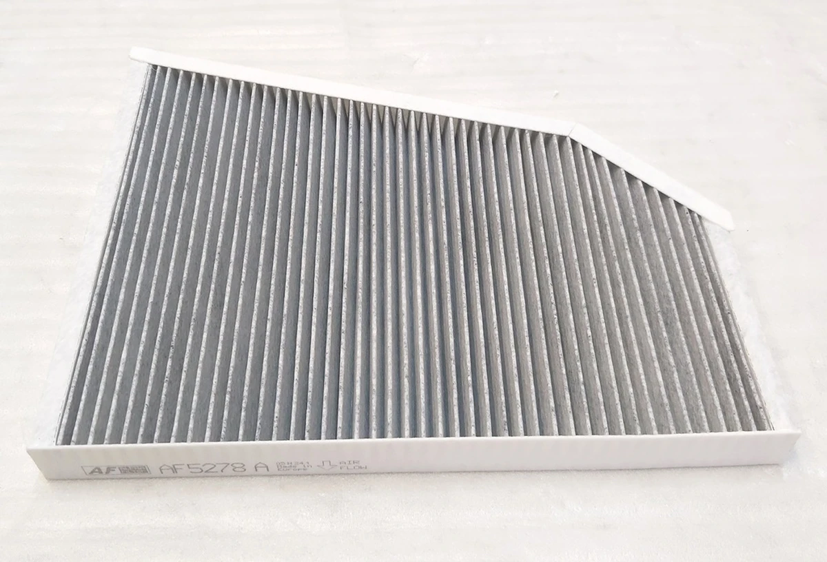 6 Фільтр кліматичної установки (пічки) вугільний Tesla Model X 1039042-00-B