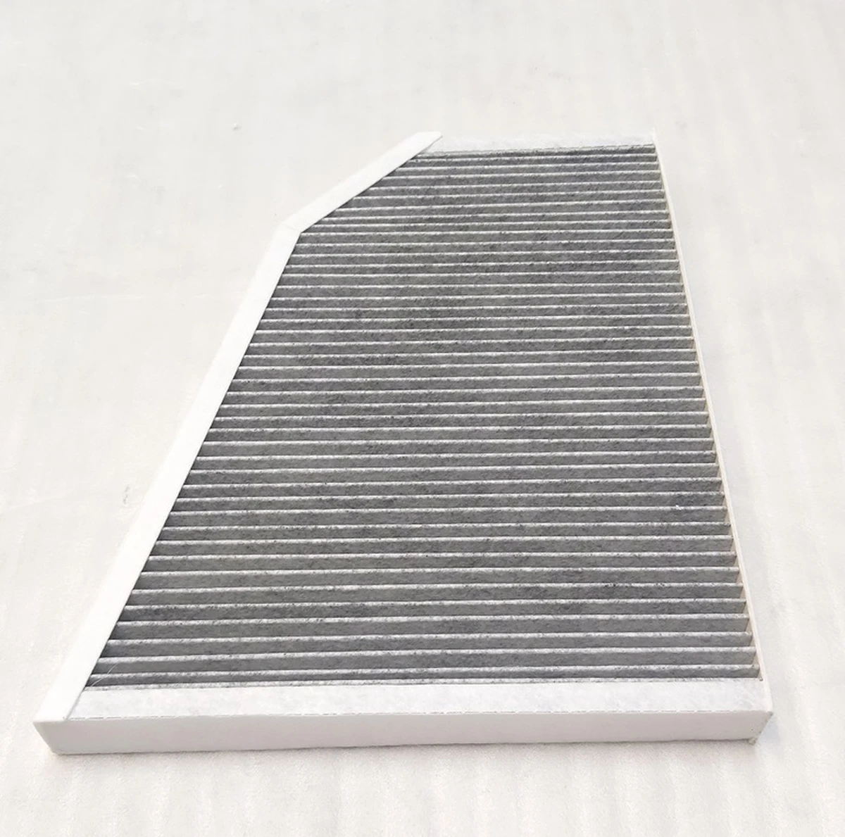 6 Фільтр кліматичної установки (пічки) вугільний Tesla Model X 1039042-00-B