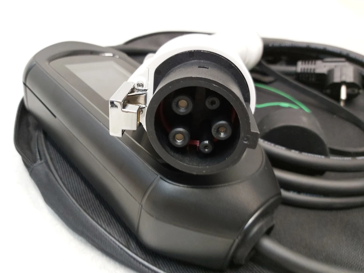 1 Универсальное мобильное зарядное устройство TYPE1 8A-16A 110V-240V 3,5 kW 3,5 м Tesla all models UMC AFY-A110-1