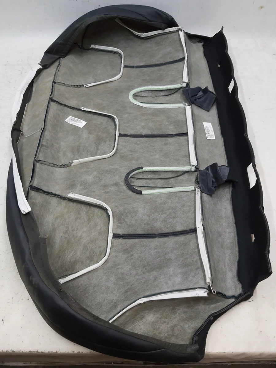 3 Обшивка дивана 2-го ряду BASE BLACK (PREM SED LVY) з пошкодженням Tesla S, model S REST 1030569-01-B