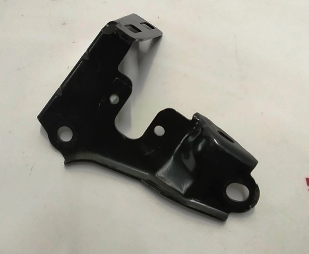 9 Кронштейн сиденья 2-го ряда правый Tesla model S 1006863-00-B