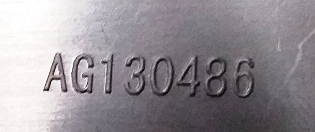 4 Накладка декоративна сидіння пасажира нижня права Tesla model S, model S REST 1013094-00-A