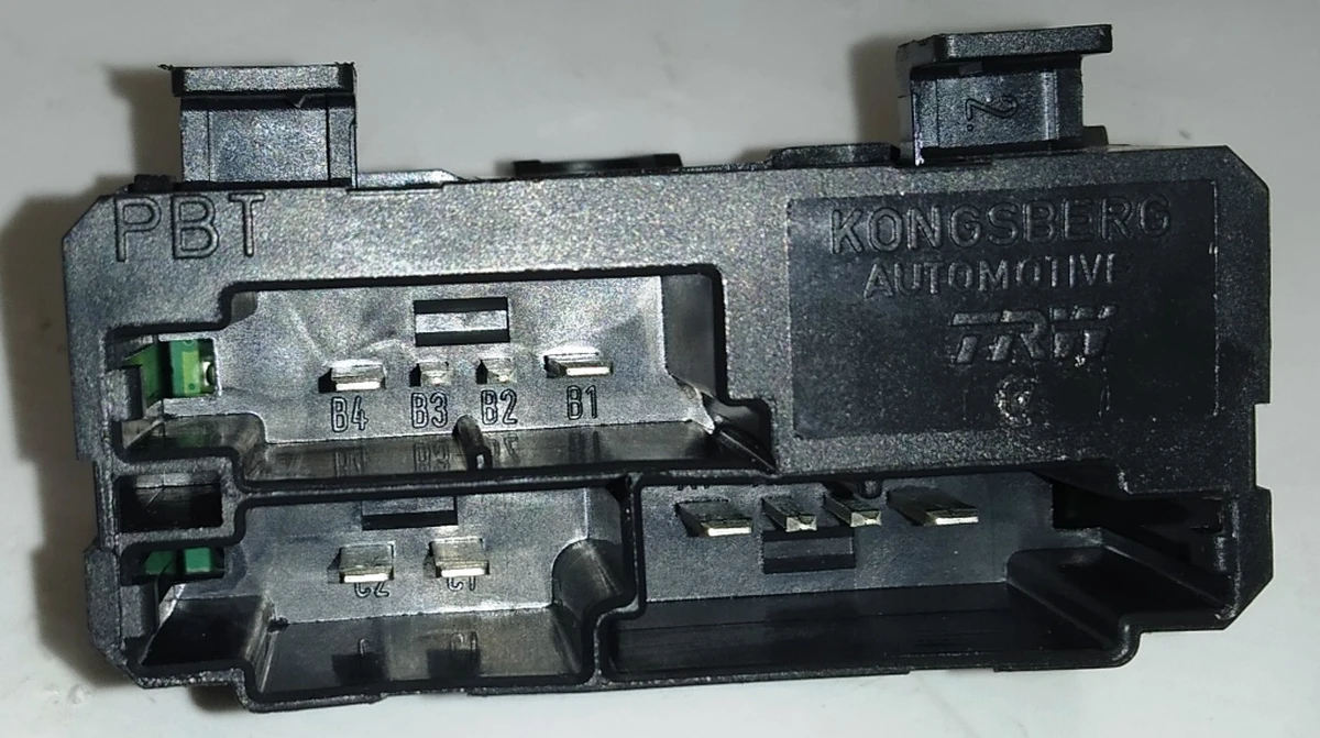 15 Модуль підігріву пасажирського та 2-го ряду сидінь Tesla model S, model S REST 1030458-00-A