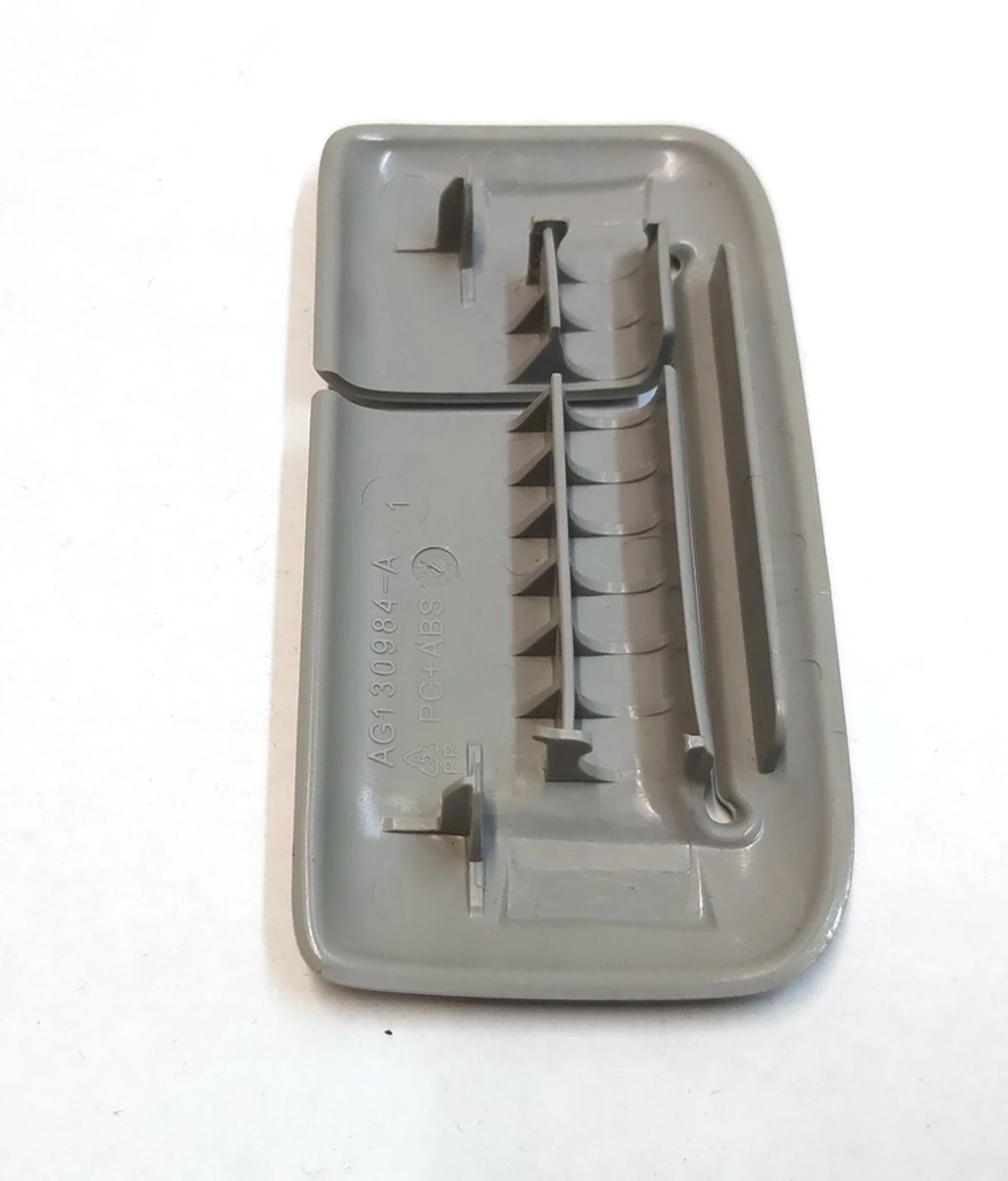 25 Накладка декоративная ремня безопасности сиденья 2-го ряда двойного GRAY Tesla model S, model S REST 1013163-04-A