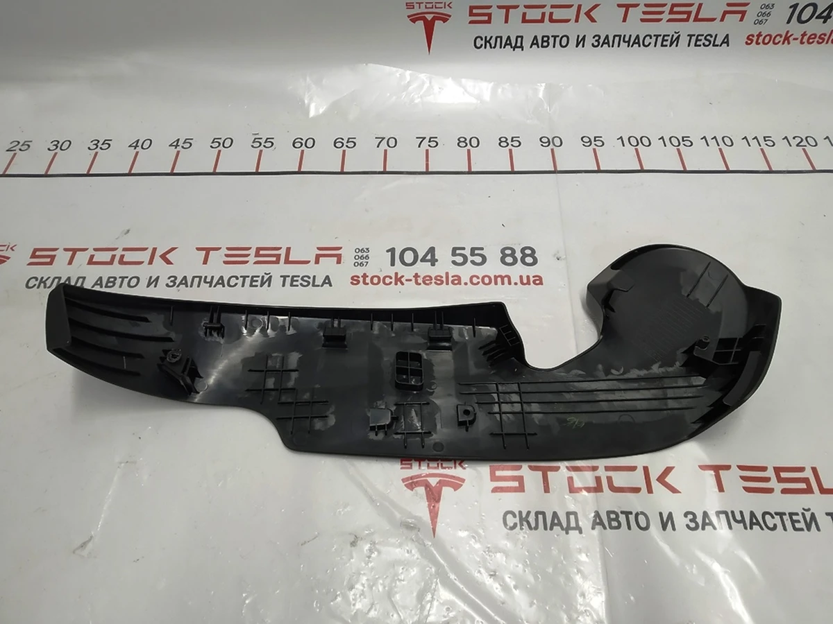 2 Накладка декоративна водія сидіння нижня права Tesla model S, model S REST 1013076-00-A