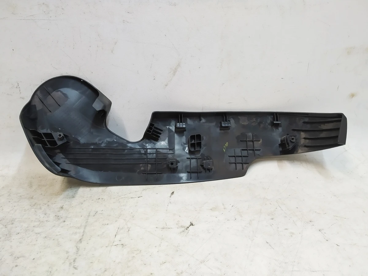 3 Накладка декоративна сидіння пасажира нижня ліва (пошкодження) Tesla model S, model S REST 1013093-00-A