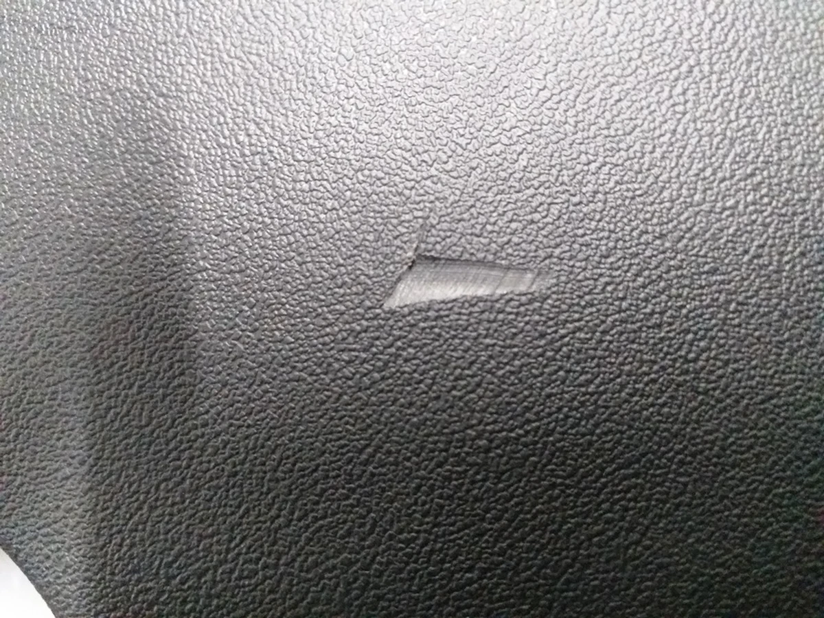 3 Накладка декоративна сидіння пасажира нижня ліва (з подряпиною) Tesla model S, model S REST 1013093-00-A