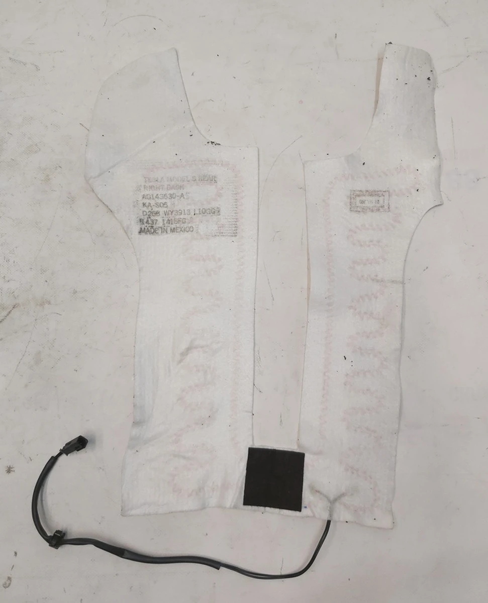 Подогрев спинки одинарного сиденья 2-го ряда Tesla model S, model S REST 1030484