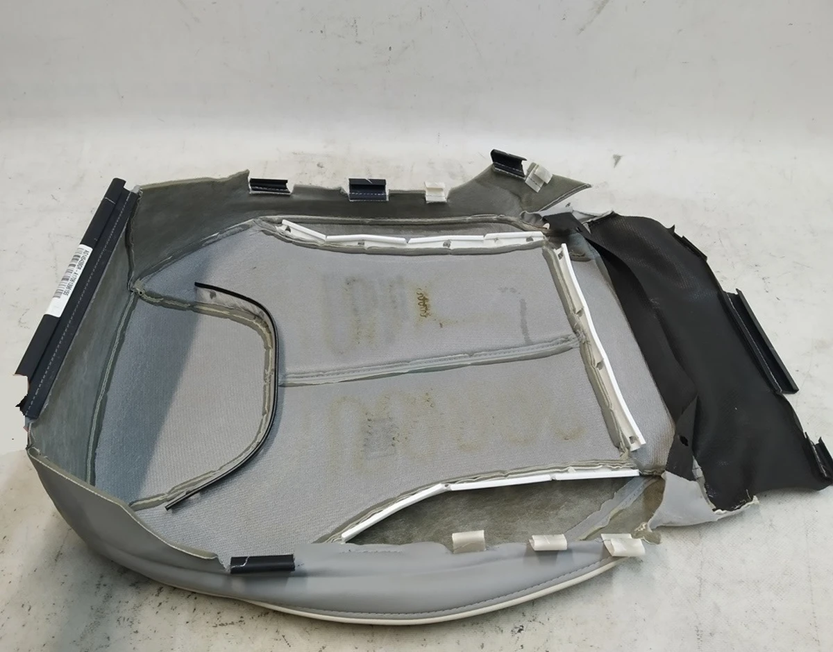 4 Обшивка сиденья пассажирского низ PERFORMANCE GRAY Tesla model S 1013399-04-A