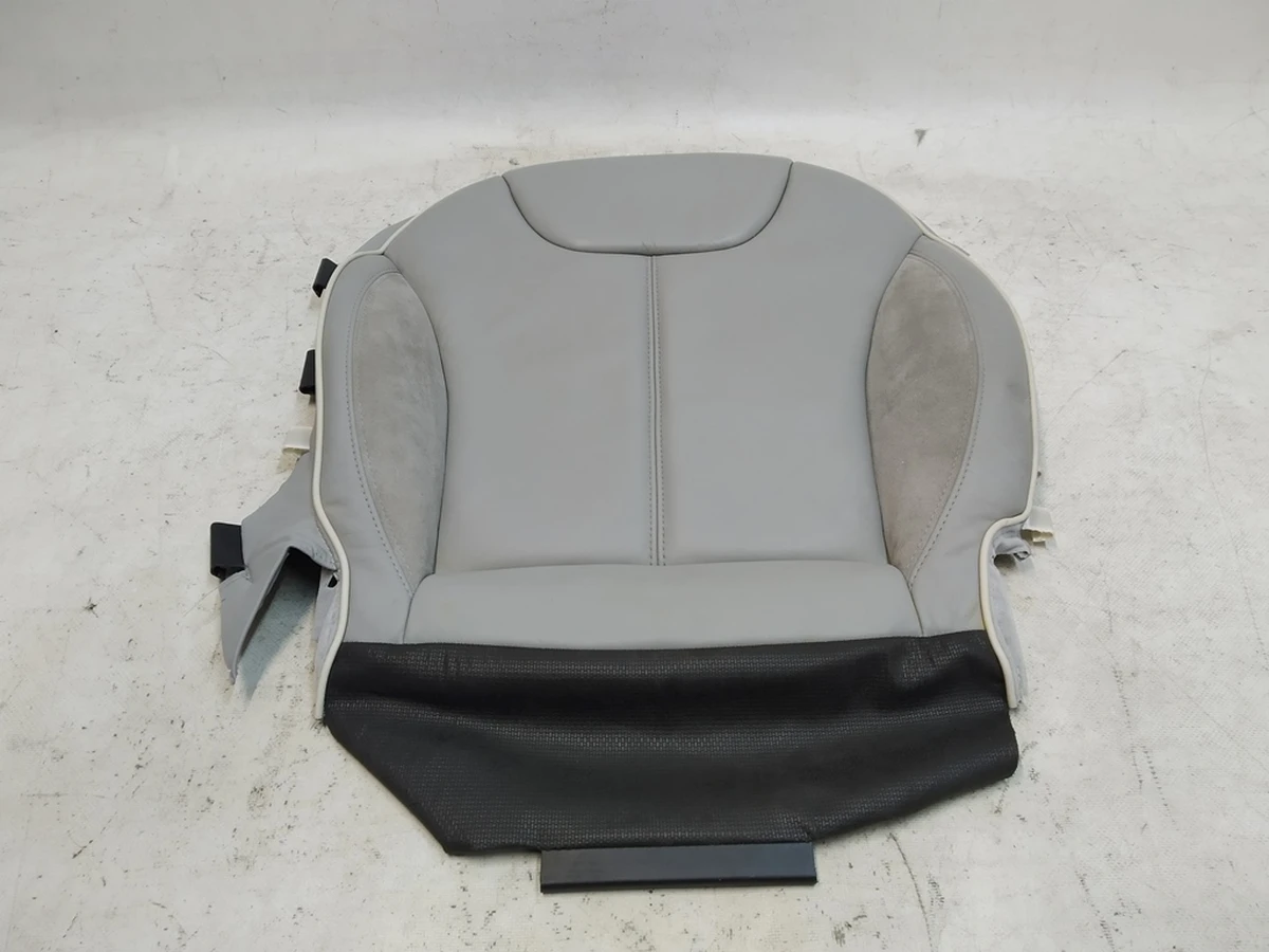 4 Обшивка сиденья пассажирского низ PERFORMANCE GRAY Tesla model S 1013399-04-A