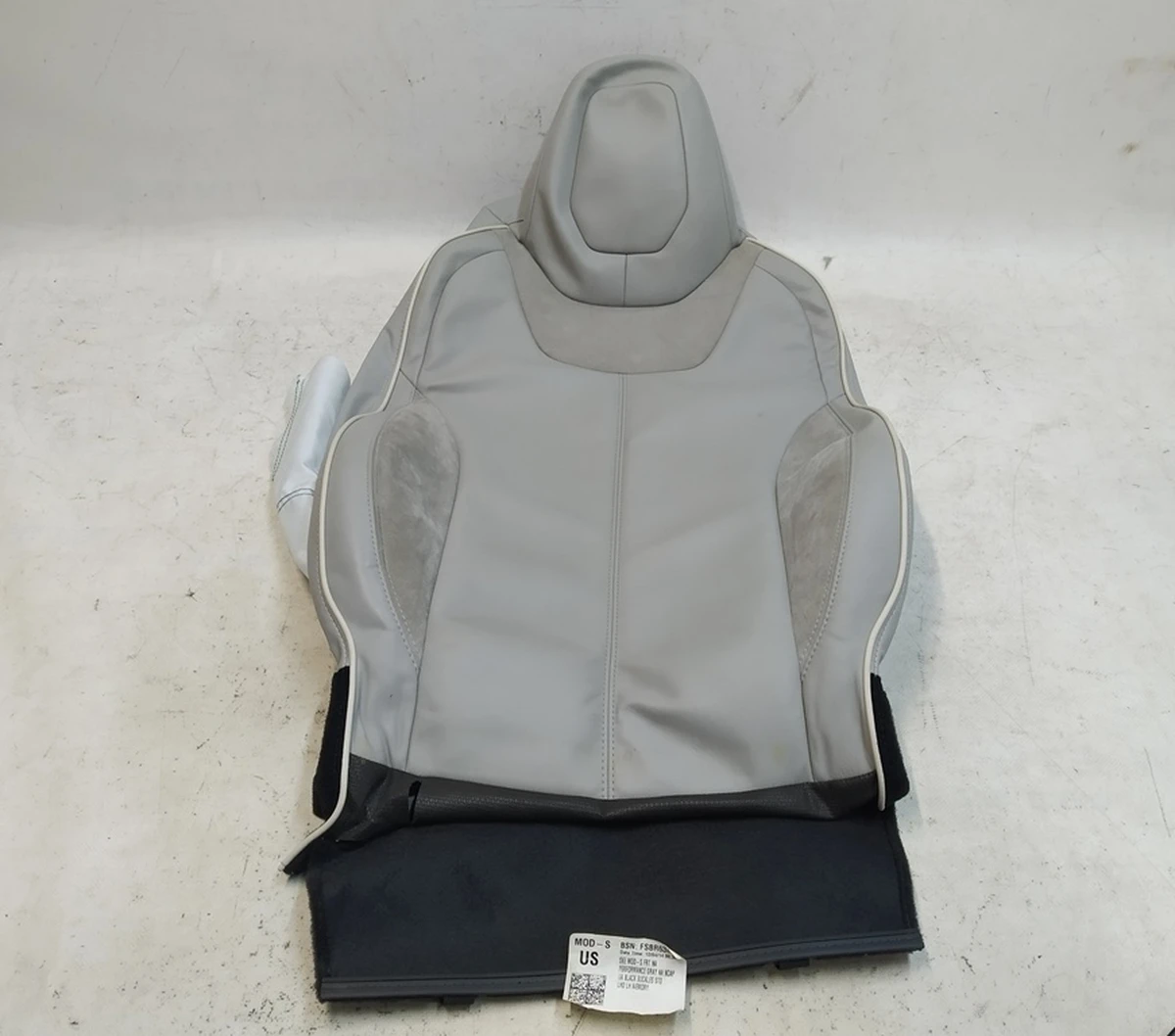 2 Обшивка спинки пасажирскго сидіння PERFORMANCE GRAY Tesla model S 1013397-04-A