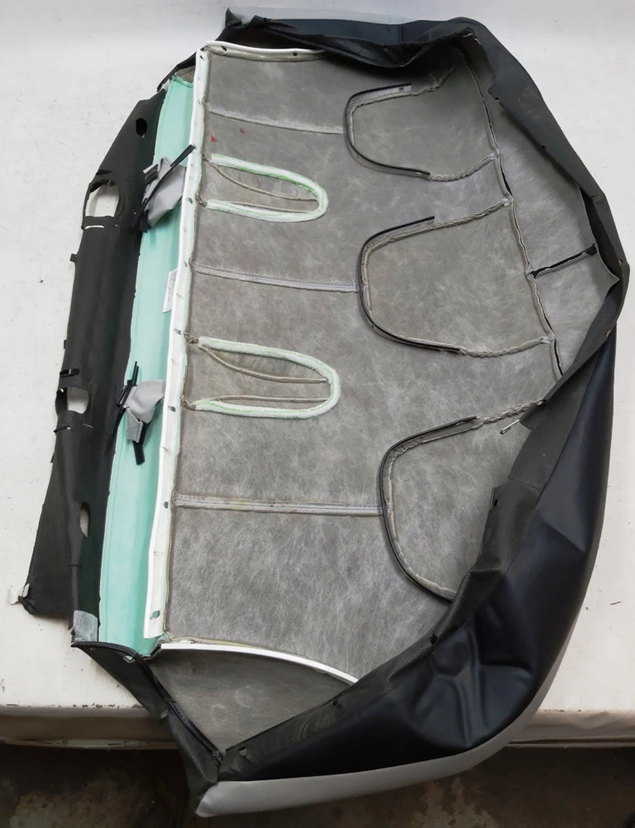 Обшивка дивана 2-го ряда PERF GRAY (PERF SED LVC) (мелкая царапина) Tesla model S, model S REST 1030571-04-A