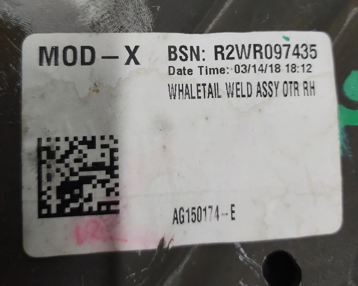 Base (podium) of the 2nd row seat, right, assy Tesla model X 1068125-00-D