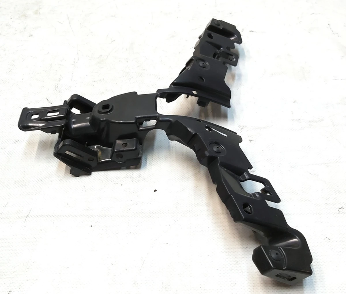 SURROUND, 2ND ROW SEAT,lower front Tesla model X AG151473