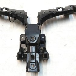 Накладка декоративна подіума сидіння 2-го ряду передня нижня Tesla model X AG151473