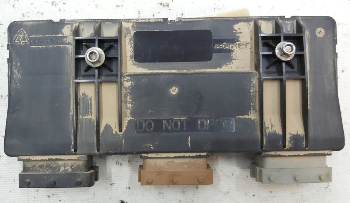 8 Блок керування сидіння пасажирського водія некондиція Tesla model S REST, model X 1072740-00-A