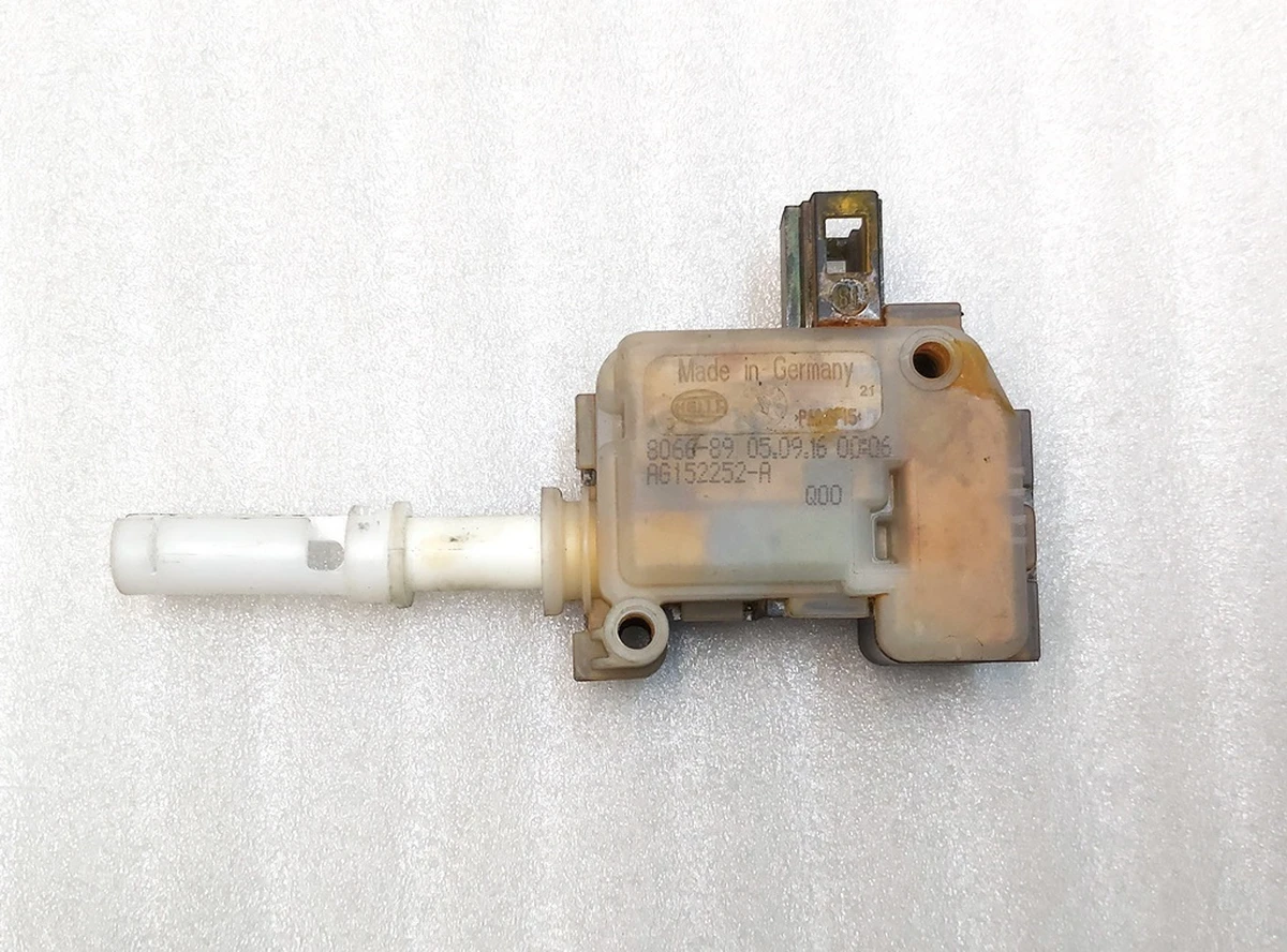 4 Привод механизма разблокировки сиденья 3-го ряда Tesla model X, model X Mar 2021 1098416-00-A