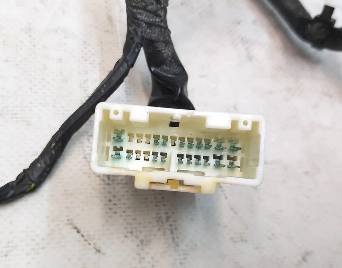 2 Электропроводка нижней части пассажирского сиденья Tesla model S REST, model X 1486405-01-D