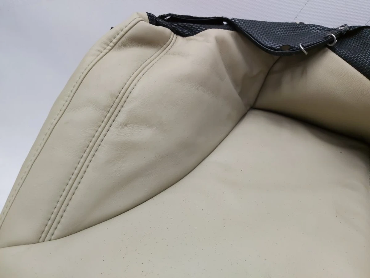 3 Обшивка дивана второго ряда сидений PREM SED LVY Tesla model S, model S REST 1030570-03-B