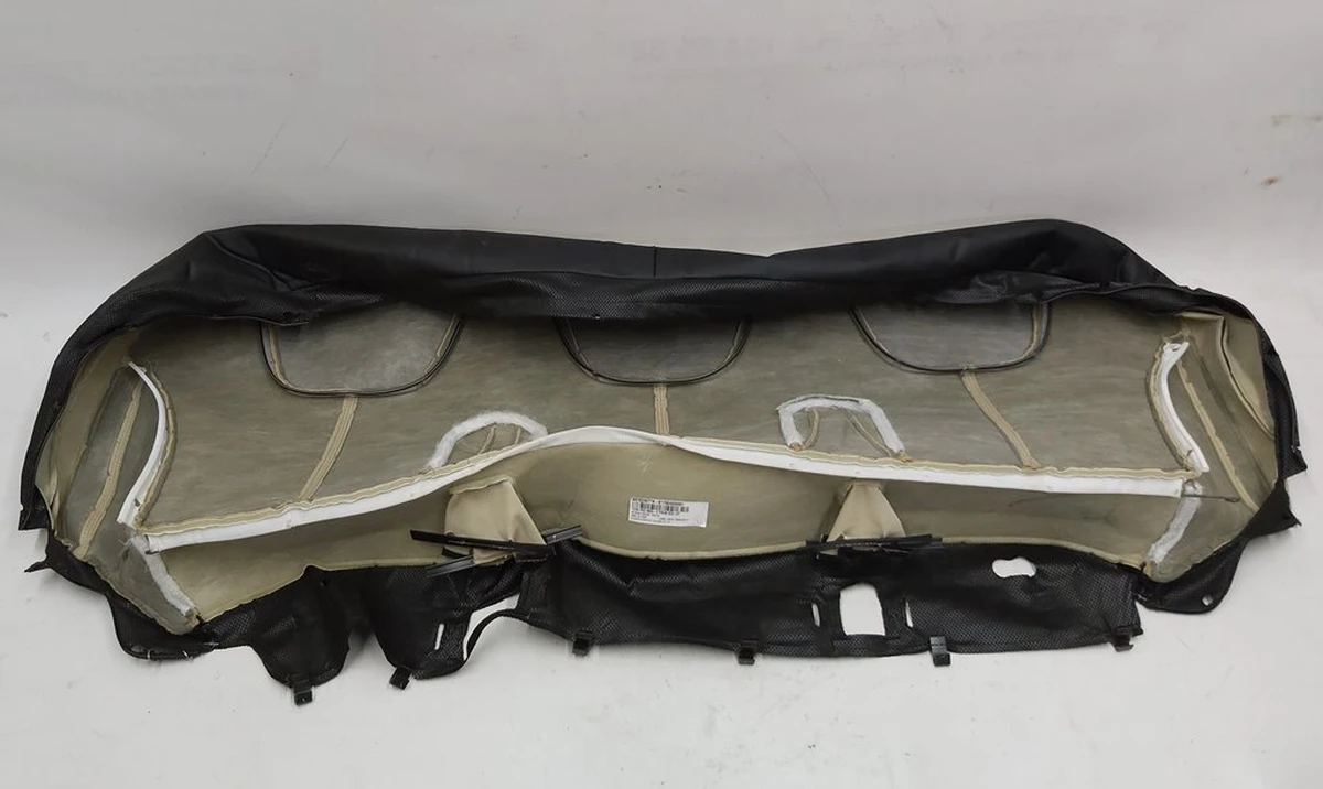 3 Обшивка дивана второго ряда сидений PREM SED LVY Tesla model S, model S REST 1030570-03-B