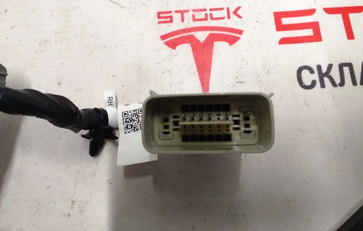 7 Електропроводка 3 ряди сидінь права Tesla model X AG155234-B1