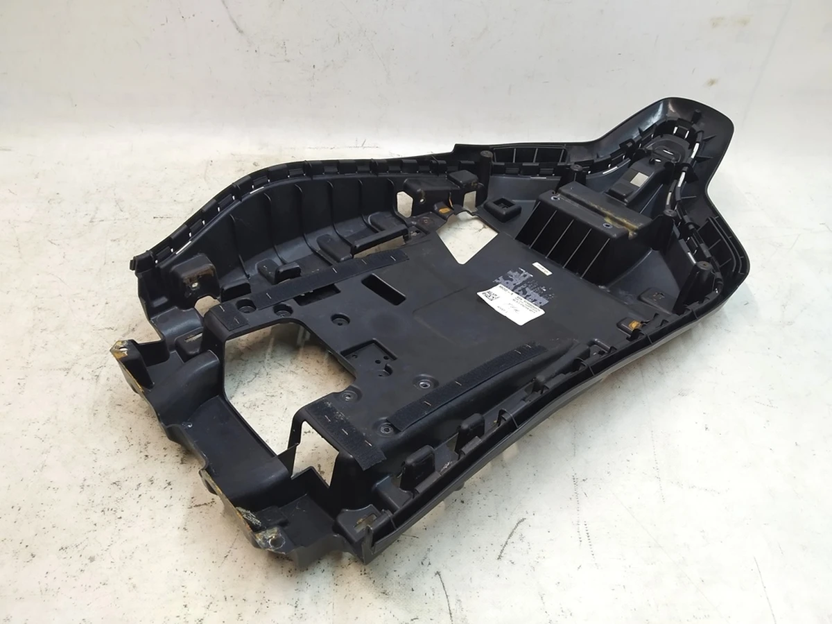 10 Backrest frame of the 2nd row inner right (plastic) Tesla Model X 1068125-00-B