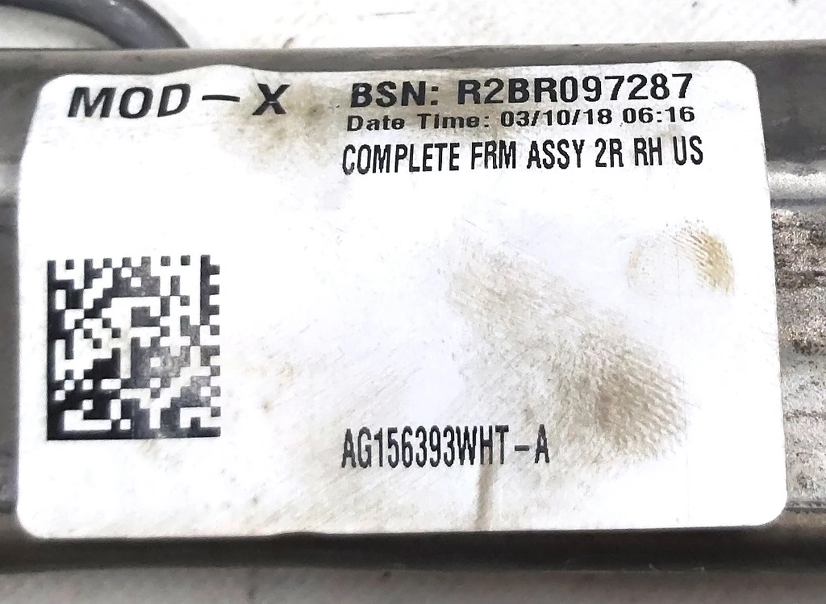 1 Каркас металевий одинарного правого сидіння 2-го ряду Tesla model X 3123608-02-A