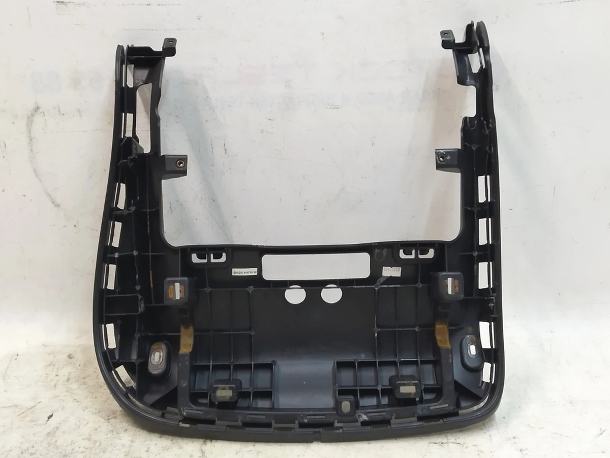 1 Каркас нижньої частини сидіння 2-го ряду лівого пластик Tesla Model X 1078191-00-C