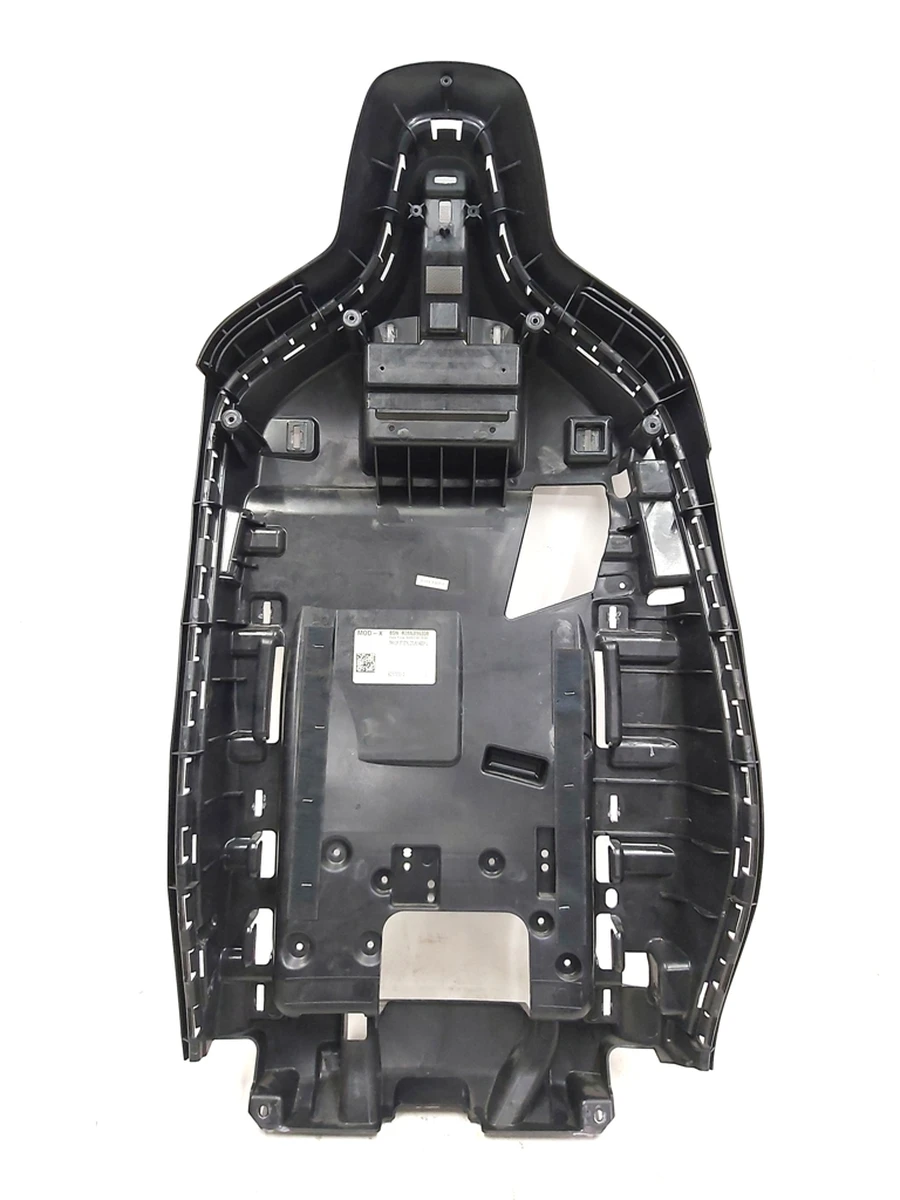 Каркас спинки сидіння 2-го ряду внутрішній лівий (пластик) AG157672-D Tesla Model X 1068123-00-B