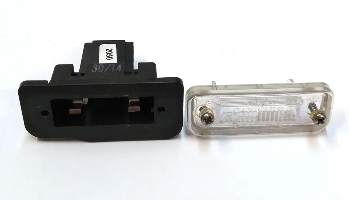 12 Ліхтар підсвічування заднього номера без лампочки Tesla model S, model REST, model X 1034341-00-B