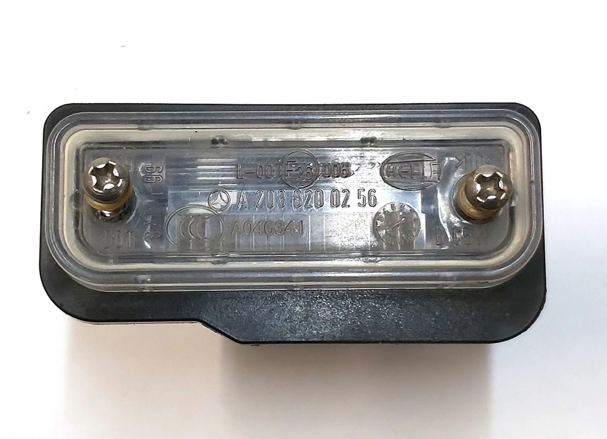 12 Ліхтар підсвічування заднього номера без лампочки Tesla model S, model REST, model X 1034341-00-B