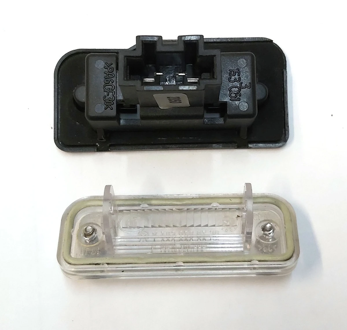 12 Ліхтар підсвічування заднього номера без лампочки Tesla model S, model REST, model X 1034341-00-B